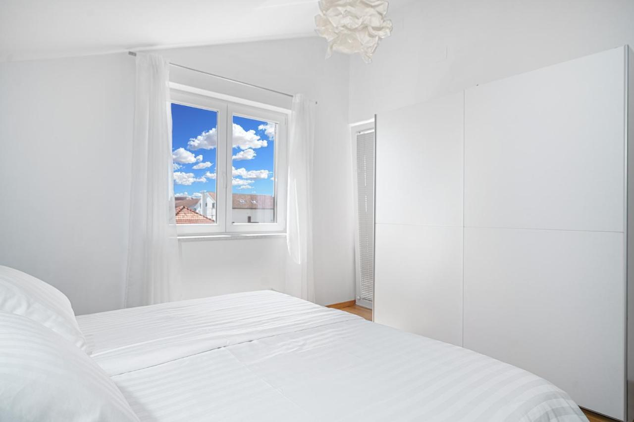 Family Petrov Apartments Vodice Exterior foto