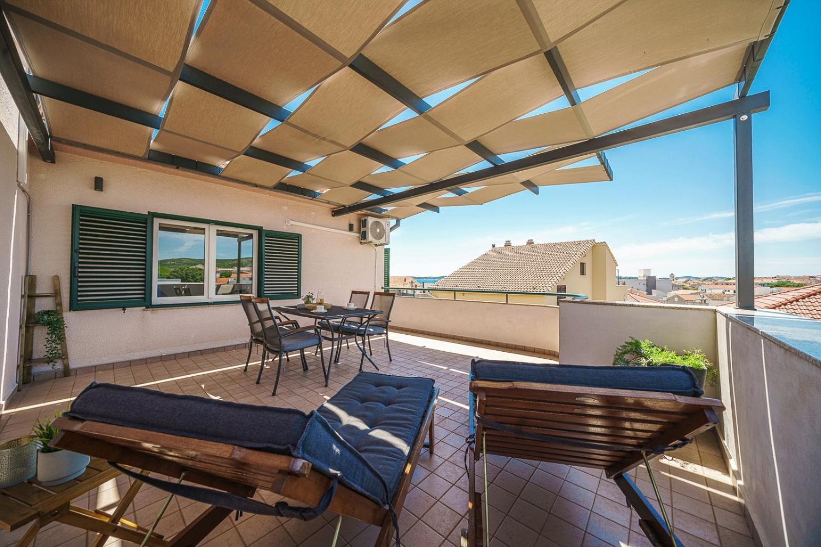 Family Petrov Apartments Vodice Exterior foto